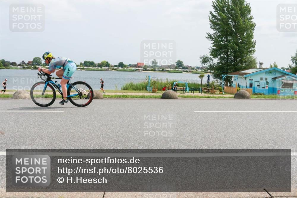 21.06.2025 - 27. Vierlanden-Triathlon H.Heesch http://msf.ph/oto/8025536 15.06.2025 12:07:02 Radfahren 719, 776, 929, 939 meine-sportfotos.de