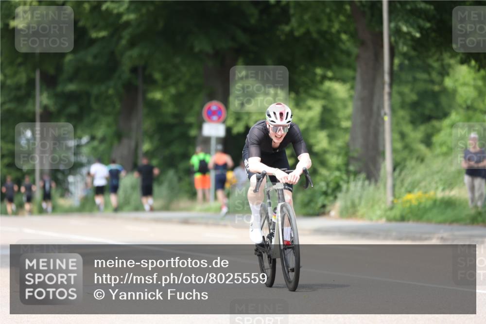15.06.2025 - 7 Türme Triathlon Yannick Fuchs http://msf.ph/oto/8025559 15.06.2025 13:40:04 Radfahren 607, 948 meine-sportfotos.de