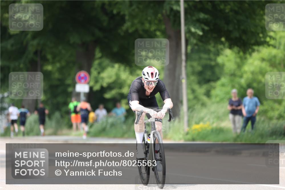 15.06.2025 - 7 Türme Triathlon Yannick Fuchs http://msf.ph/oto/8025563 15.06.2025 13:40:05 Radfahren 607, 948 meine-sportfotos.de