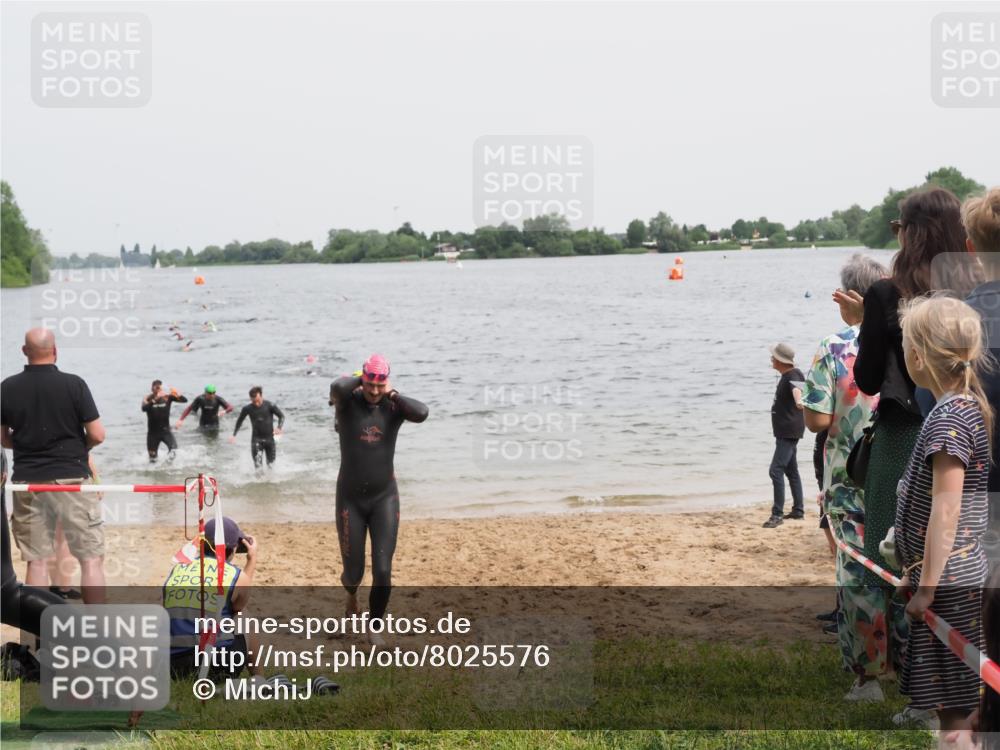 21.06.2025 - 27. Vierlanden-Triathlon MichiJ http://msf.ph/oto/8025576 15.06.2026 10:56:49 Schwimmen 642, 651, 688, 691, 755 meine-sportfotos.de