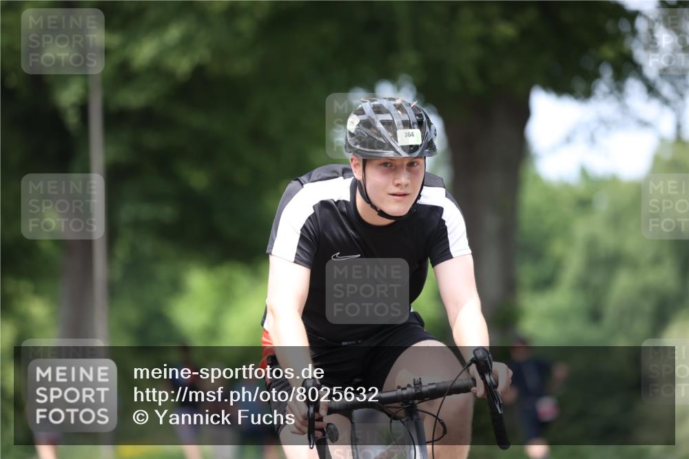 15.06.2025 - 7 Türme Triathlon Yannick Fuchs http://msf.ph/oto/8025632 15.06.2025 13:40:16 Radfahren 364, 757 meine-sportfotos.de
