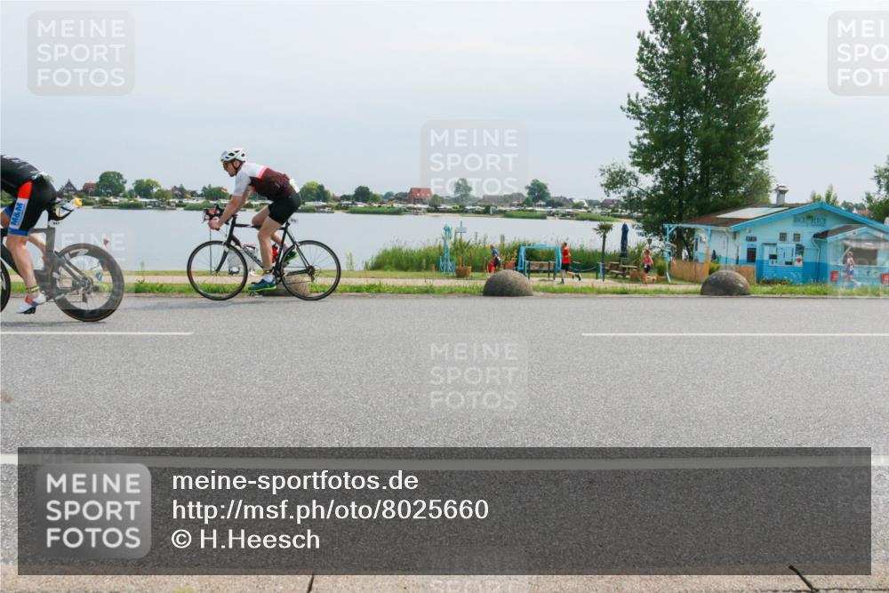 21.06.2025 - 27. Vierlanden-Triathlon H.Heesch http://msf.ph/oto/8025660 15.06.2025 11:17:22 Radfahren 672, 782, 847 meine-sportfotos.de