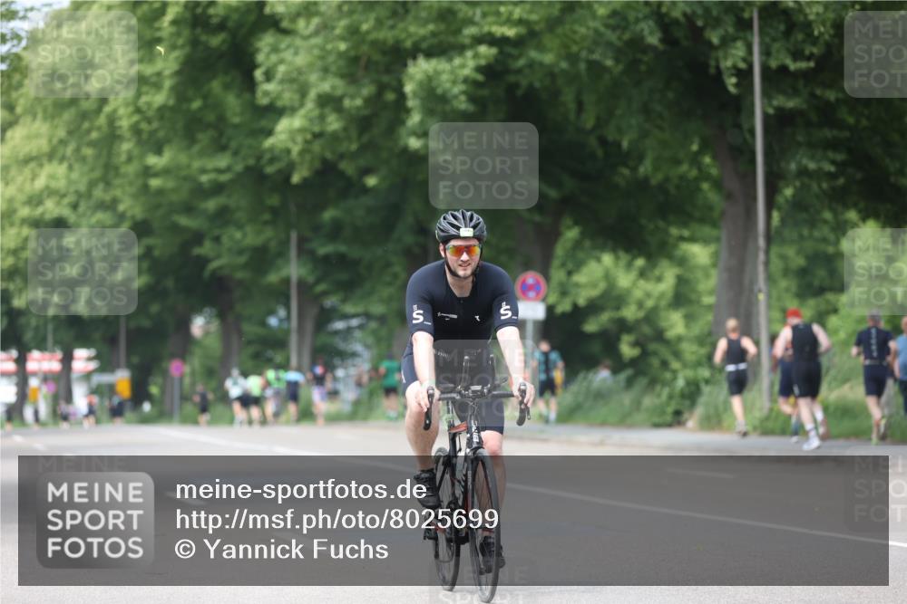 15.06.2025 - 7 Türme Triathlon Yannick Fuchs http://msf.ph/oto/8025699 15.06.2025 13:40:32 Radfahren 1025 meine-sportfotos.de