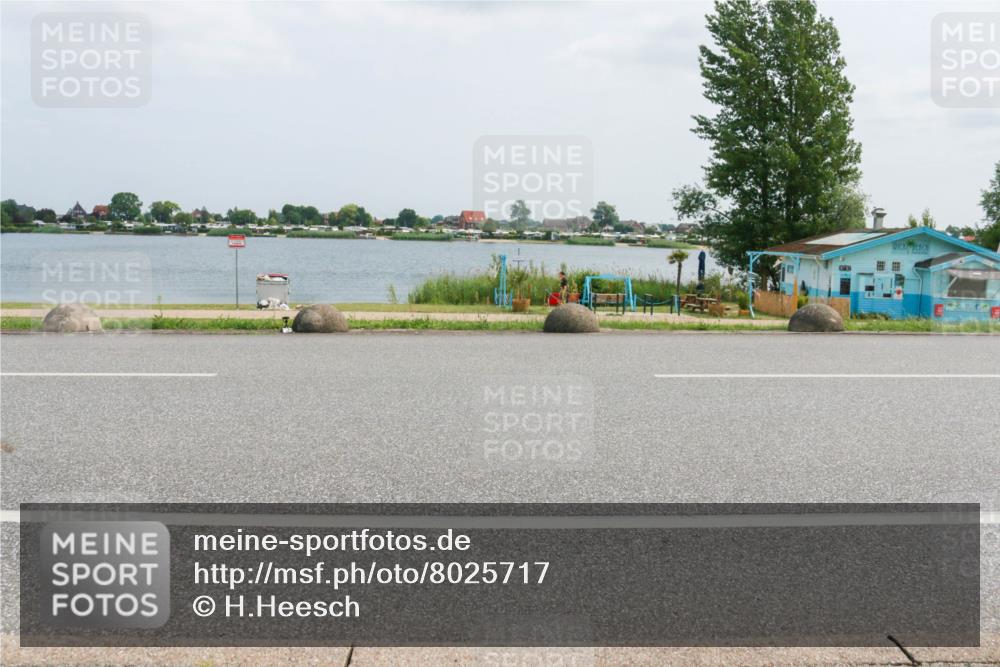 21.06.2025 - 27. Vierlanden-Triathlon H.Heesch http://msf.ph/oto/8025717 15.06.2025 12:07:27 Radfahren 228, 662, 732, 909, 1000, 1001, 1002, 1003 meine-sportfotos.de