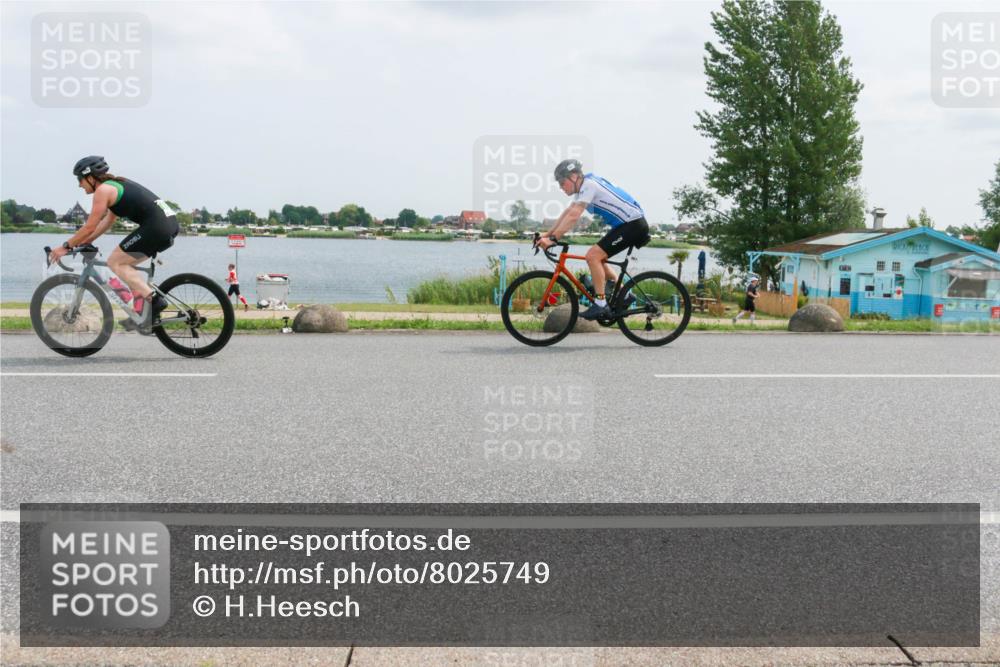 21.06.2025 - 27. Vierlanden-Triathlon H.Heesch http://msf.ph/oto/8025749 15.06.2025 12:07:45 Radfahren 899, 967 meine-sportfotos.de