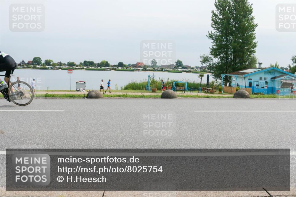 21.06.2025 - 27. Vierlanden-Triathlon H.Heesch http://msf.ph/oto/8025754 15.06.2025 11:17:48 Radfahren 7, 148, 153, 720, 947 meine-sportfotos.de