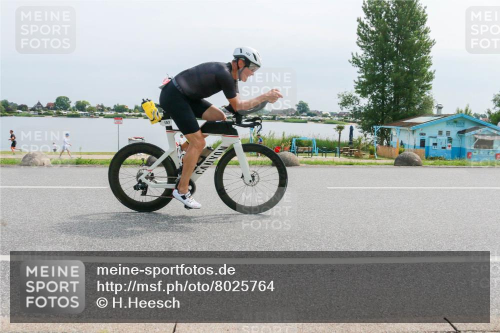 21.06.2025 - 27. Vierlanden-Triathlon H.Heesch http://msf.ph/oto/8025764 15.06.2025 11:17:48 Radfahren 7, 148, 153, 720, 947 meine-sportfotos.de