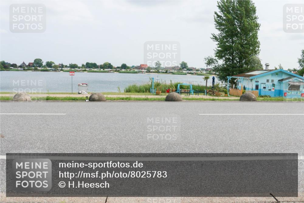 21.06.2025 - 27. Vierlanden-Triathlon H.Heesch http://msf.ph/oto/8025783 15.06.2025 12:07:52 Radfahren 218, 881, 908, 967, 980 meine-sportfotos.de