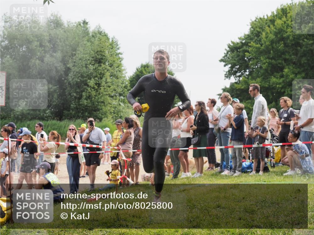 15.06.2025 - 27. Vierlanden-Triathlon KatJ http://msf.ph/oto/8025800 15.06.2025 10:58:50 Schwimmen 636, 667, 684, 743, 747 meine-sportfotos.de
