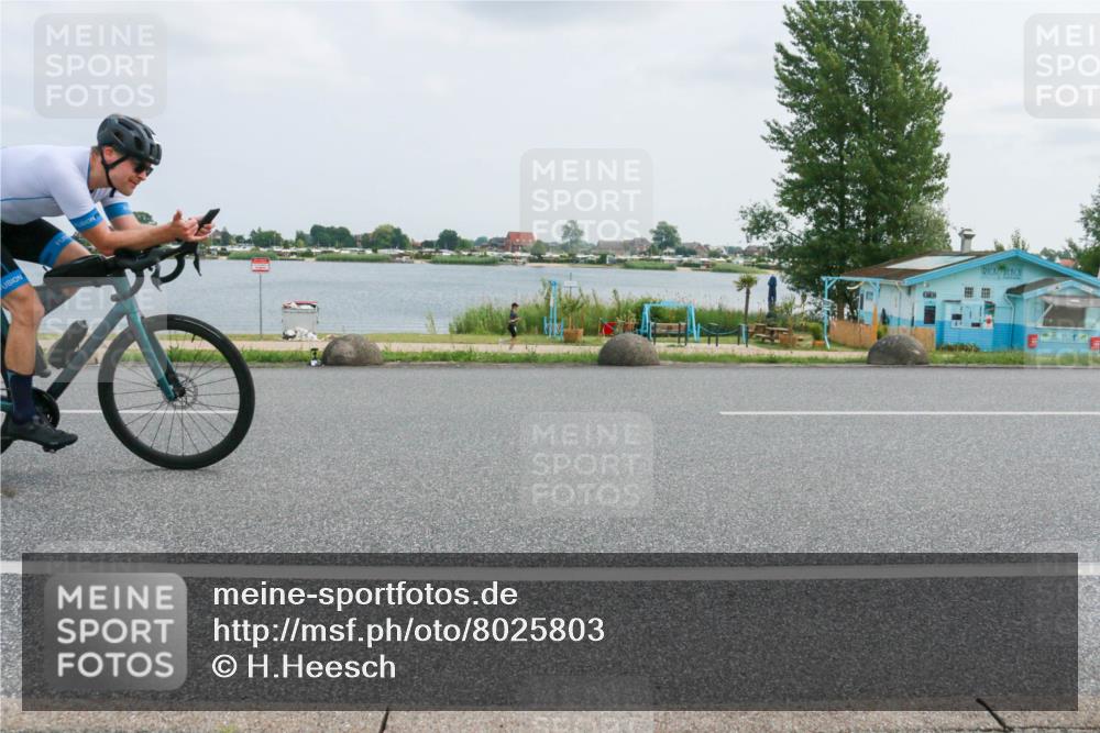 21.06.2025 - 27. Vierlanden-Triathlon H.Heesch http://msf.ph/oto/8025803 15.06.2025 12:07:59 Radfahren 218, 224, 716, 908, 935 meine-sportfotos.de