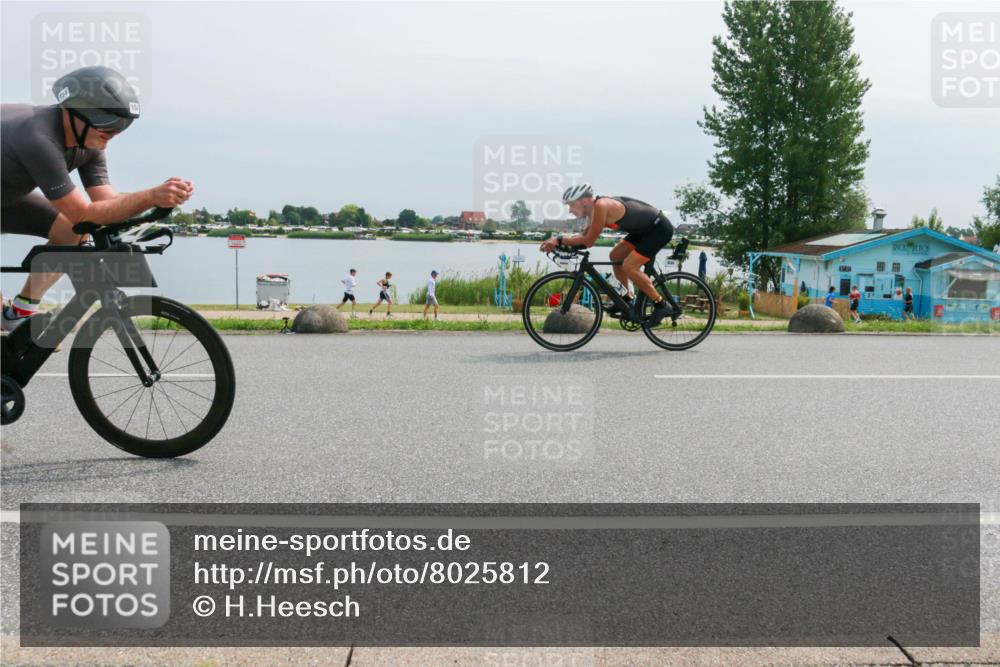 21.06.2025 - 27. Vierlanden-Triathlon H.Heesch http://msf.ph/oto/8025812 15.06.2025 11:17:55 Radfahren 7, 154, 199, 830 meine-sportfotos.de