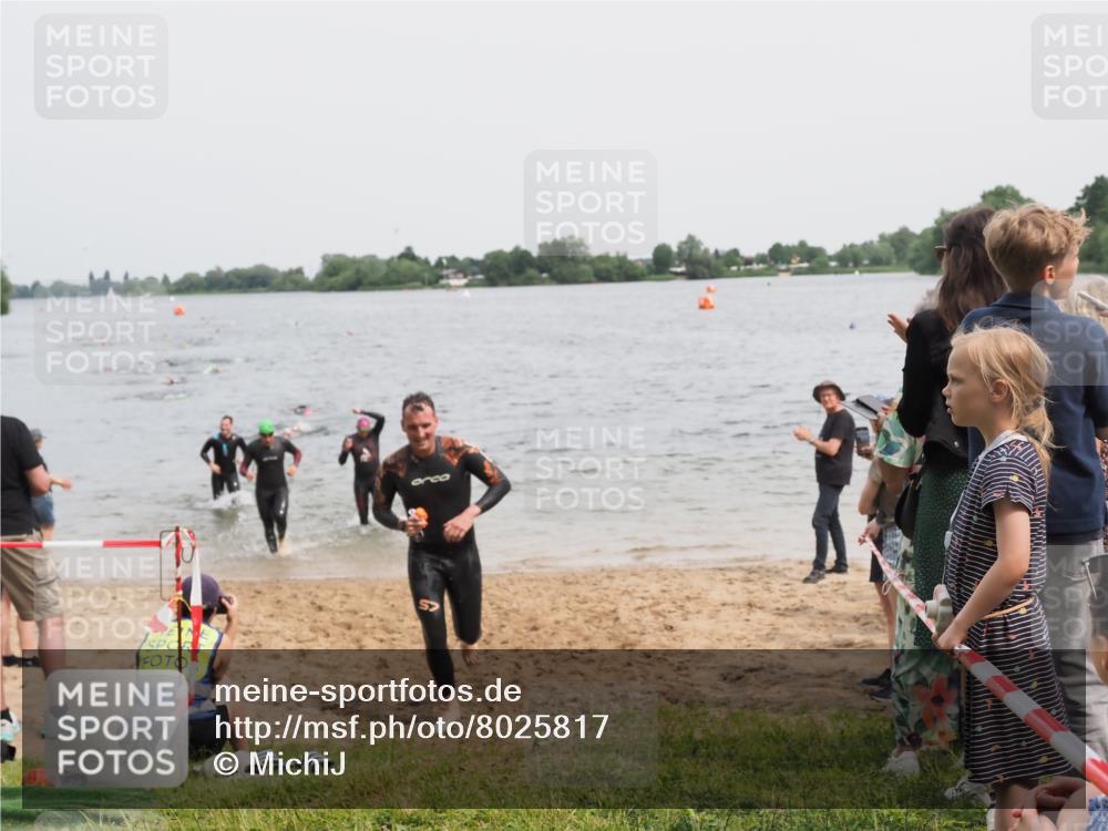 21.06.2025 - 27. Vierlanden-Triathlon MichiJ http://msf.ph/oto/8025817 15.06.2026 10:56:55 Schwimmen 642, 651, 654, 688, 711, 718, 755 meine-sportfotos.de