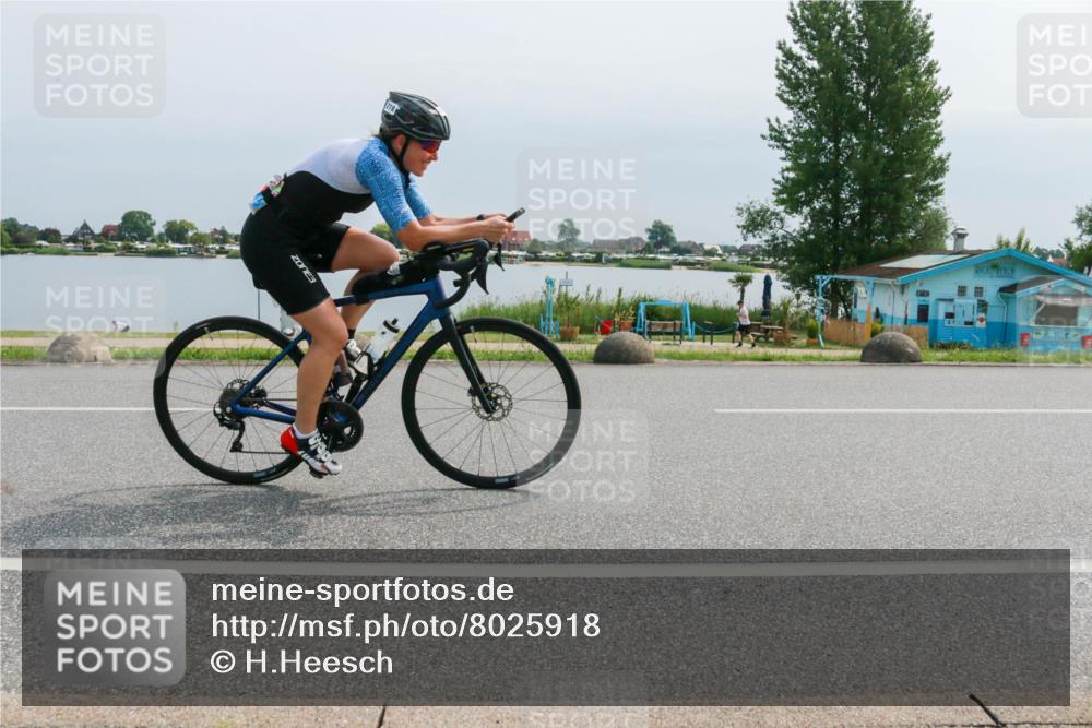 21.06.2025 - 27. Vierlanden-Triathlon H.Heesch http://msf.ph/oto/8025918 15.06.2025 11:18:29 Radfahren 219, 236, 750 meine-sportfotos.de