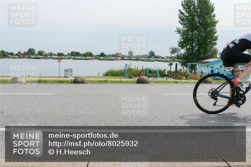 21.06.2025 - 27. Vierlanden-Triathlon H.Heesch http://msf.ph/oto/8025932 15.06.2025 11:18:29 Radfahren 219, 236, 750 meine-sportfotos.de