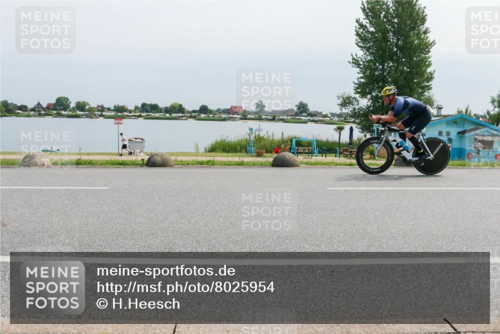 21.06.2025 - 27. Vierlanden-Triathlon H.Heesch http://msf.ph/oto/8025954 15.06.2025 11:18:34 Radfahren 236, 836 meine-sportfotos.de