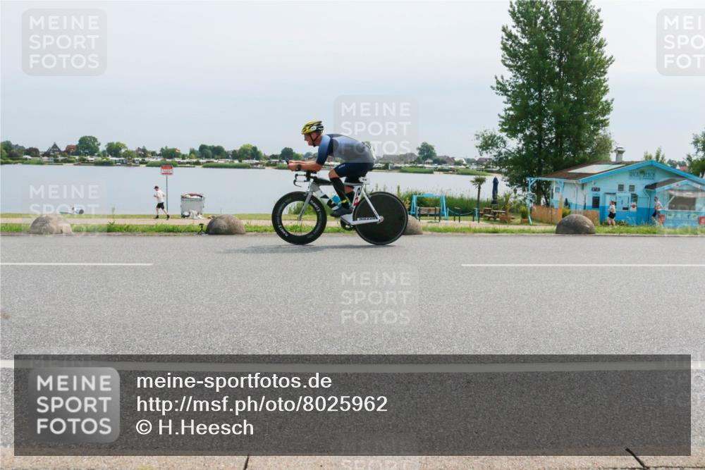 21.06.2025 - 27. Vierlanden-Triathlon H.Heesch http://msf.ph/oto/8025962 15.06.2025 11:18:35 Radfahren 236, 836 meine-sportfotos.de