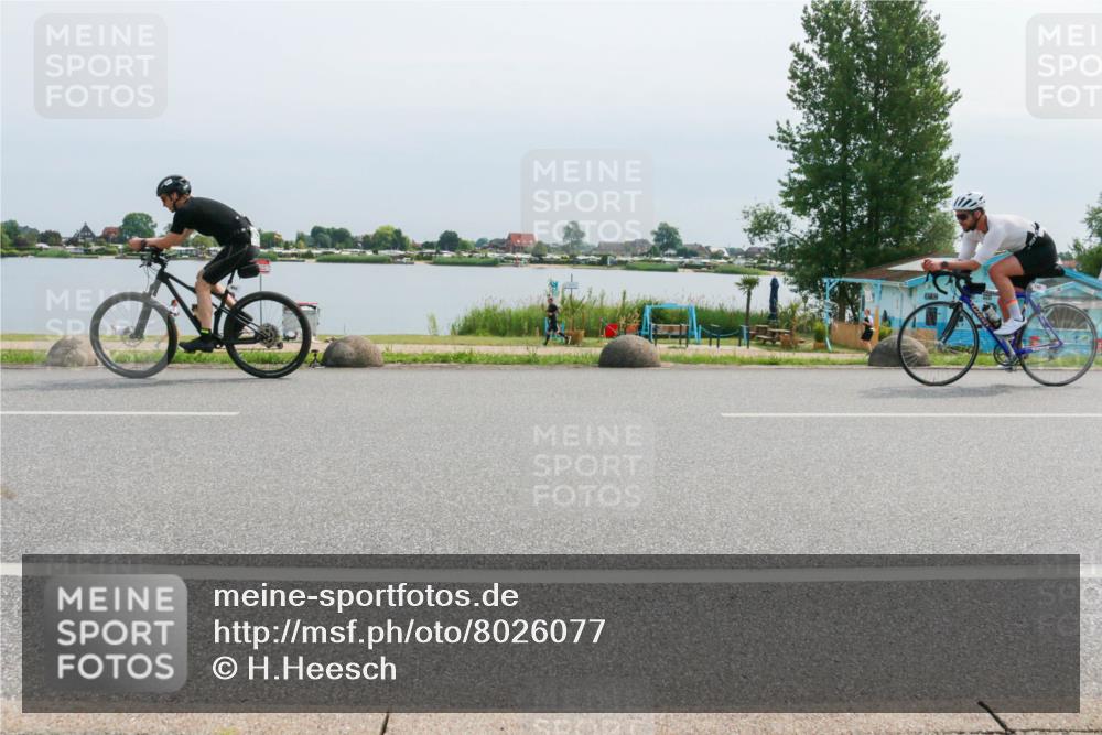 21.06.2025 - 27. Vierlanden-Triathlon H.Heesch http://msf.ph/oto/8026077 15.06.2025 11:18:49 Radfahren 745, 832, 846, 863 meine-sportfotos.de