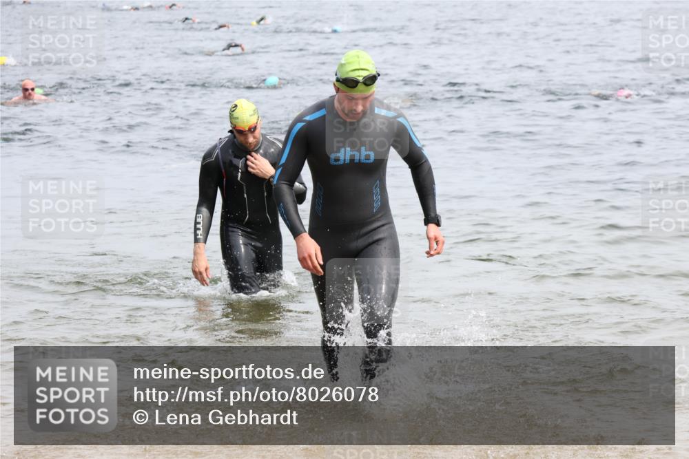 15.06.2025 - 27. Vierlanden-Triathlon Lena Gebhardt http://msf.ph/oto/8026078 15.06.2025 10:57:59 Schwimmen 640, 647, 705, 738, 762 meine-sportfotos.de
