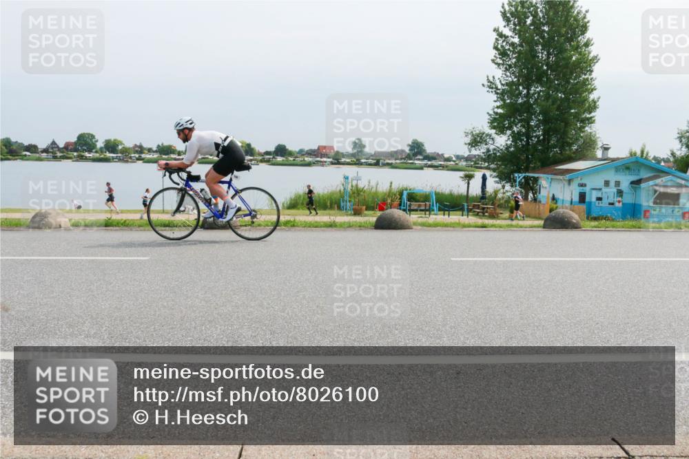 21.06.2025 - 27. Vierlanden-Triathlon H.Heesch http://msf.ph/oto/8026100 15.06.2025 11:18:50 Radfahren 745, 832, 863 meine-sportfotos.de