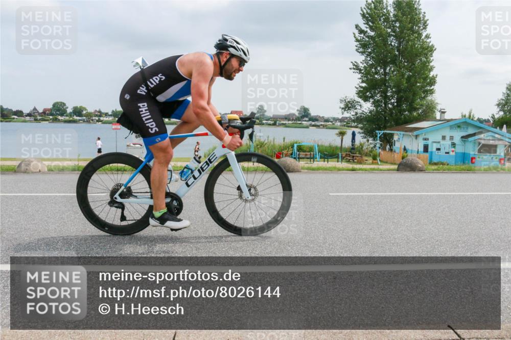 21.06.2025 - 27. Vierlanden-Triathlon H.Heesch http://msf.ph/oto/8026144 15.06.2025 12:10:38 Radfahren 654, 685, 837 meine-sportfotos.de