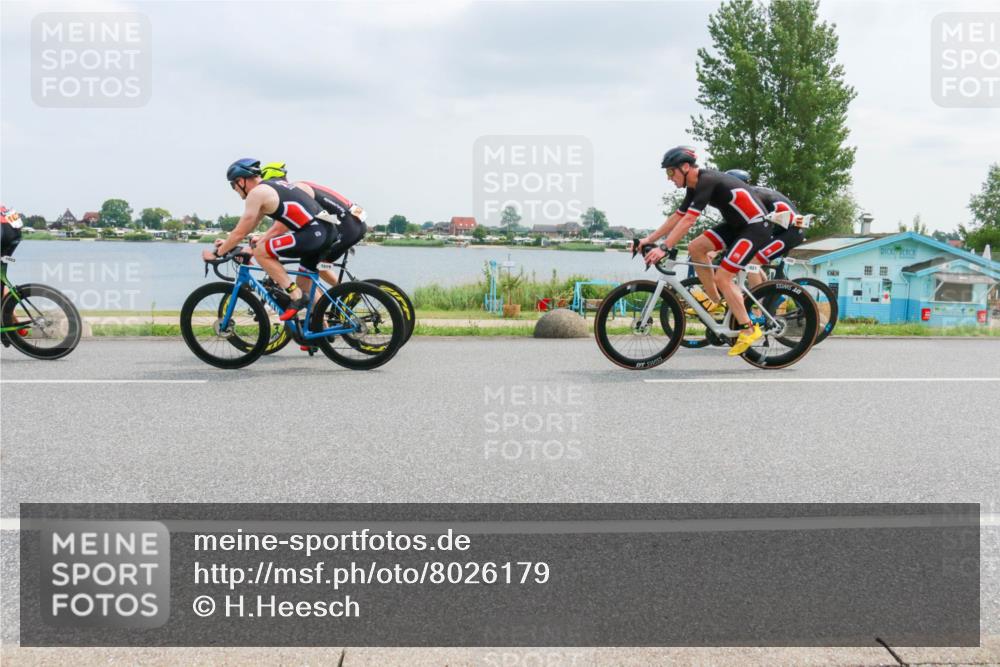 21.06.2025 - 27. Vierlanden-Triathlon H.Heesch http://msf.ph/oto/8026179 15.06.2025 12:10:53 Radfahren 933, 1019, 1020, 1021, 1022, 1023 meine-sportfotos.de