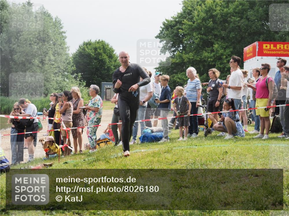 15.06.2025 - 27. Vierlanden-Triathlon KatJ http://msf.ph/oto/8026180 15.06.2025 10:59:39 Schwimmen 641, 668, 751 meine-sportfotos.de