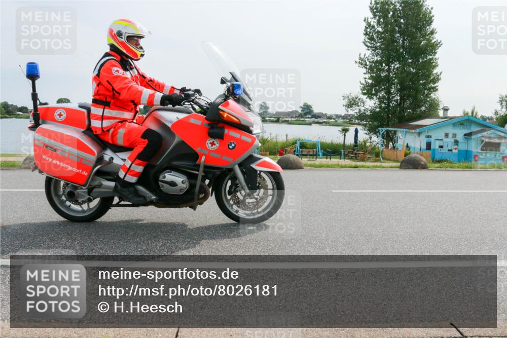 15.06.2025 - 27. Vierlanden-Triathlon H.Heesch http://msf.ph/oto/8026181 15.06.2025 10:27:33 Radfahren 165, 492, 522, 628 meine-sportfotos.de
