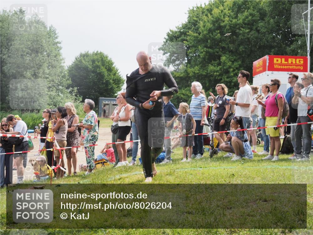 15.06.2025 - 27. Vierlanden-Triathlon KatJ http://msf.ph/oto/8026204 15.06.2025 10:59:40 Schwimmen 641, 668, 751 meine-sportfotos.de