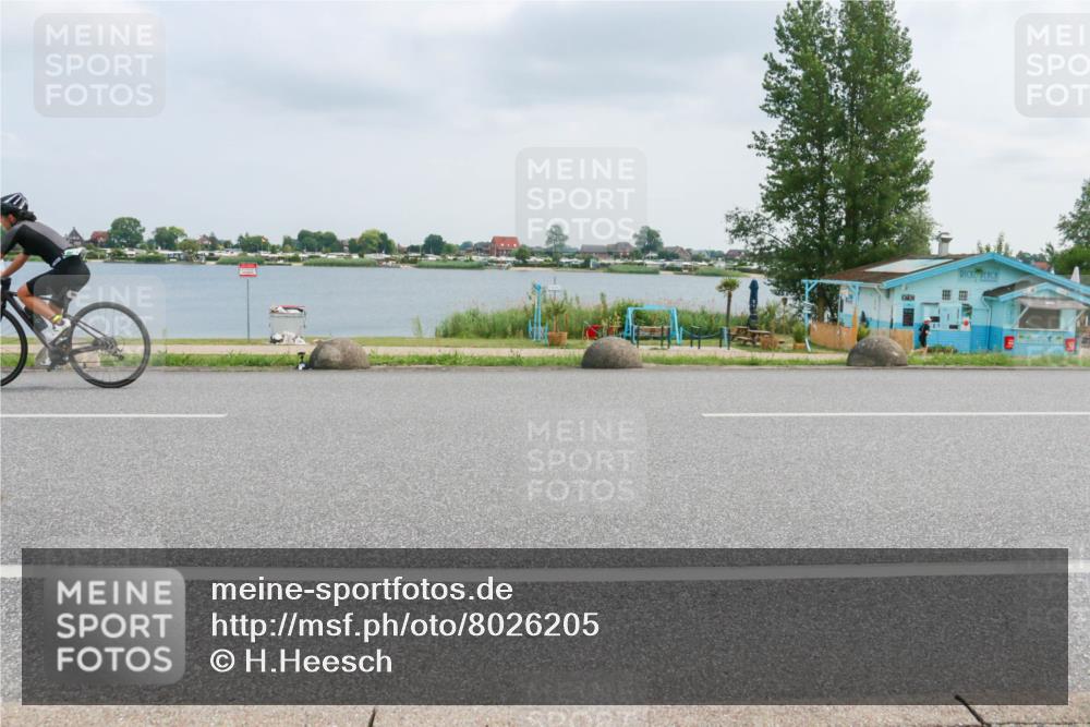 21.06.2025 - 27. Vierlanden-Triathlon H.Heesch http://msf.ph/oto/8026205 15.06.2025 12:10:59 Radfahren 885, 932, 1019, 1020, 1021, 1023 meine-sportfotos.de
