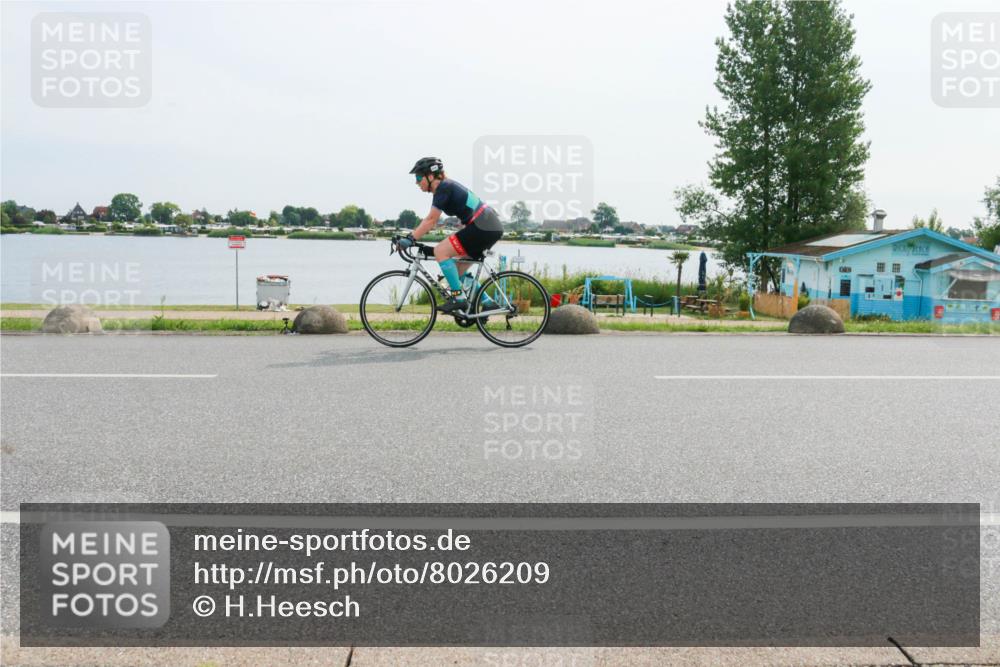 15.06.2025 - 27. Vierlanden-Triathlon H.Heesch http://msf.ph/oto/8026209 15.06.2025 10:27:35 Radfahren 510, 522, 628 meine-sportfotos.de