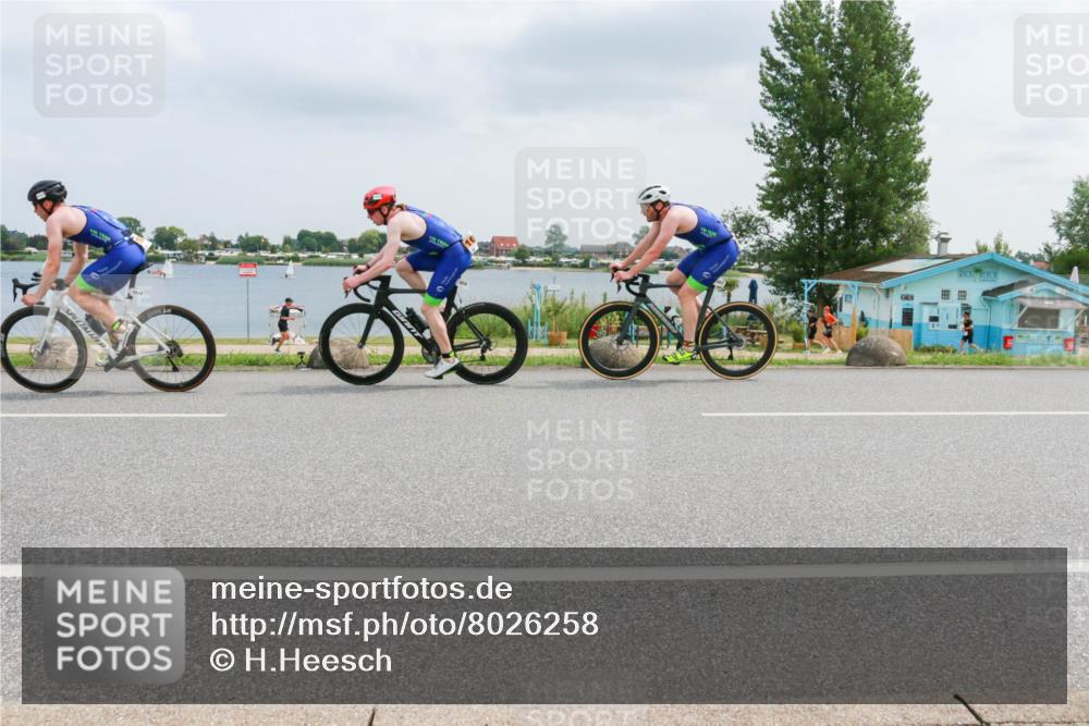 21.06.2025 - 27. Vierlanden-Triathlon H.Heesch http://msf.ph/oto/8026258 15.06.2025 12:11:24 Radfahren 705, 913, 1014, 1015, 1016, 1017, 1018 meine-sportfotos.de