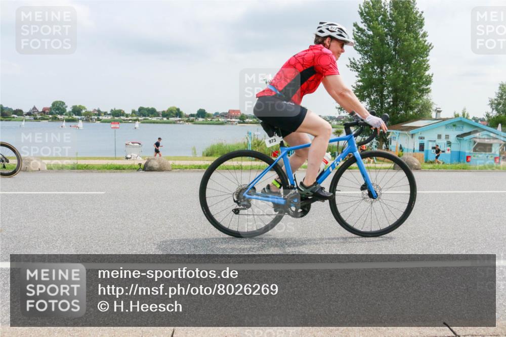 21.06.2025 - 27. Vierlanden-Triathlon H.Heesch http://msf.ph/oto/8026269 15.06.2025 12:11:24 Radfahren 705, 913, 1014, 1015, 1016, 1017, 1018 meine-sportfotos.de