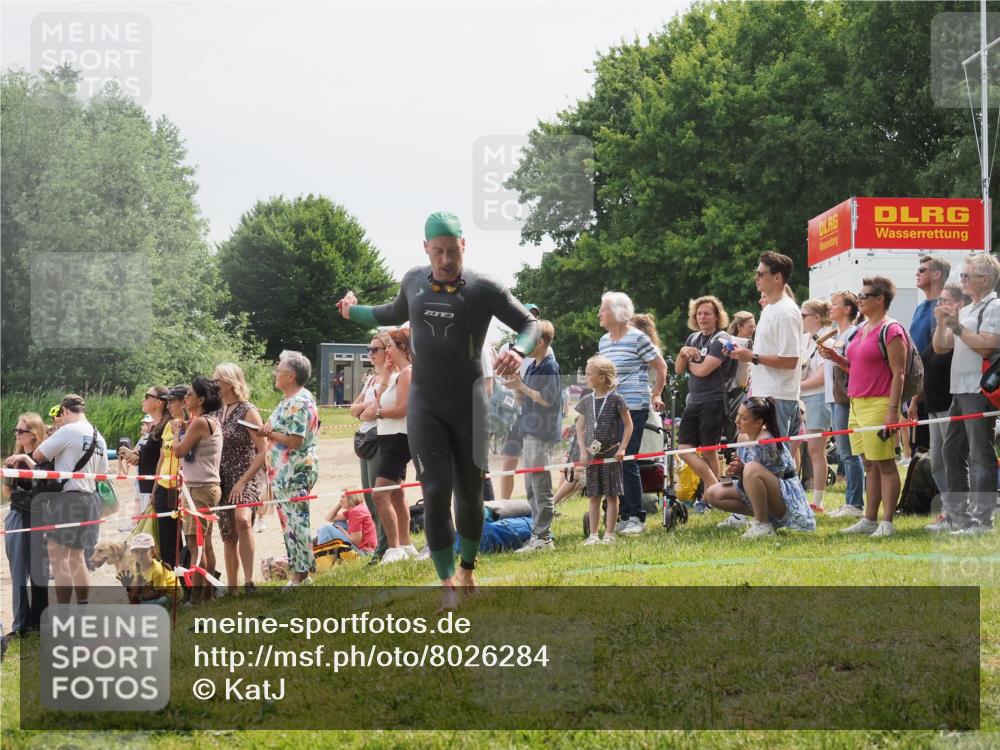15.06.2025 - 27. Vierlanden-Triathlon KatJ http://msf.ph/oto/8026284 15.06.2025 10:59:44 Schwimmen 641, 668, 727 meine-sportfotos.de