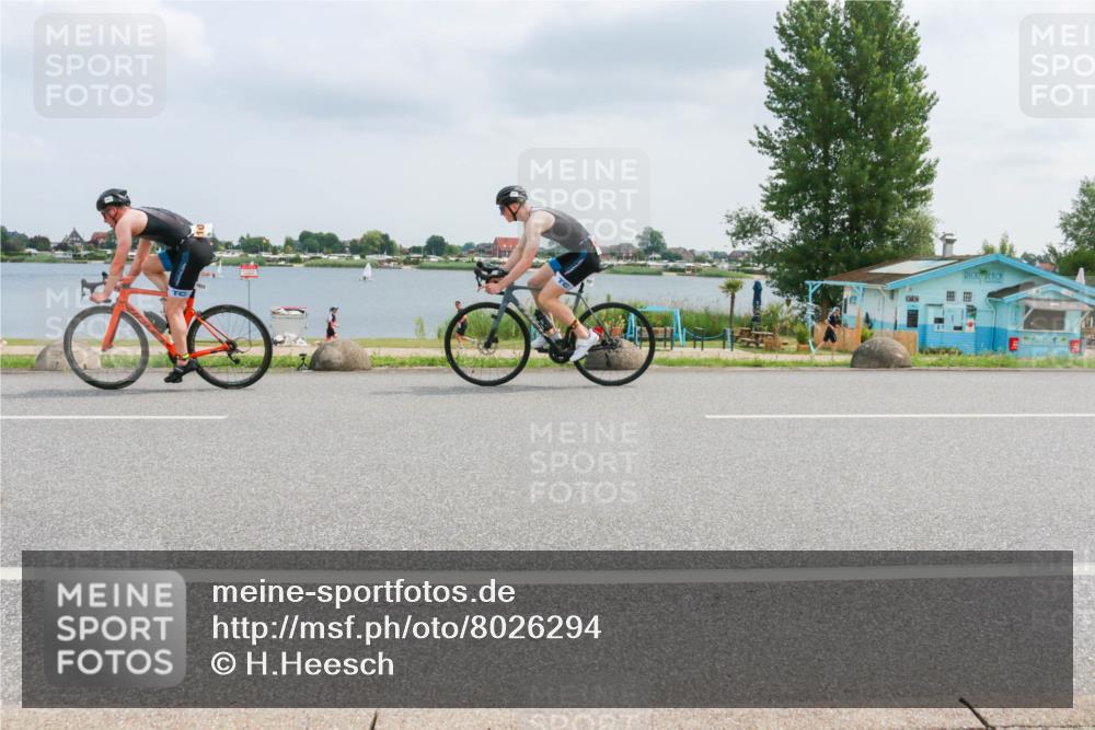 21.06.2025 - 27. Vierlanden-Triathlon H.Heesch http://msf.ph/oto/8026294 15.06.2025 12:11:32 Radfahren 705, 806, 1024, 1025, 1026, 1027 meine-sportfotos.de