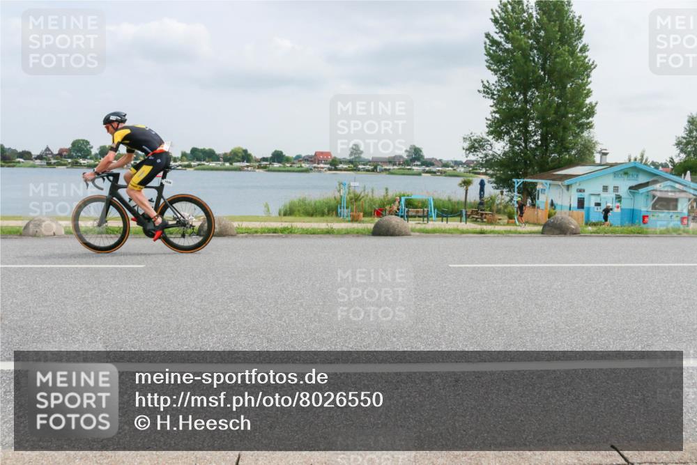 21.06.2025 - 27. Vierlanden-Triathlon H.Heesch http://msf.ph/oto/8026550 15.06.2025 12:13:27 Radfahren 1034, 1035, 1036, 1037, 1038 meine-sportfotos.de