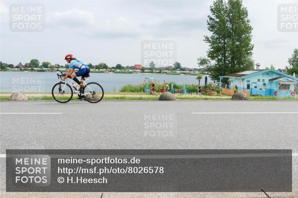 21.06.2025 - 27. Vierlanden-Triathlon H.Heesch http://msf.ph/oto/8026578 15.06.2025 12:13:42 Radfahren 890, 941, 950, 961 meine-sportfotos.de