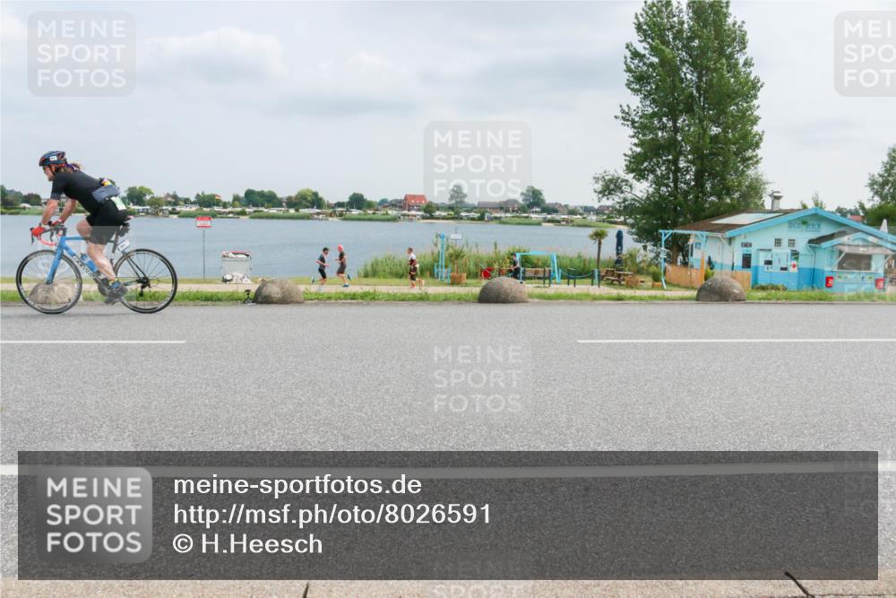 21.06.2025 - 27. Vierlanden-Triathlon H.Heesch http://msf.ph/oto/8026591 15.06.2025 12:13:44 Radfahren 890, 941, 950, 961 meine-sportfotos.de