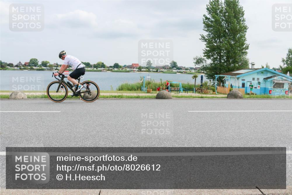 21.06.2025 - 27. Vierlanden-Triathlon H.Heesch http://msf.ph/oto/8026612 15.06.2025 12:14:00 Radfahren 642, 715, 959 meine-sportfotos.de