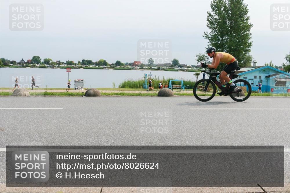 21.06.2025 - 27. Vierlanden-Triathlon H.Heesch http://msf.ph/oto/8026624 15.06.2025 11:18:54 Radfahren 745, 754, 832, 863 meine-sportfotos.de