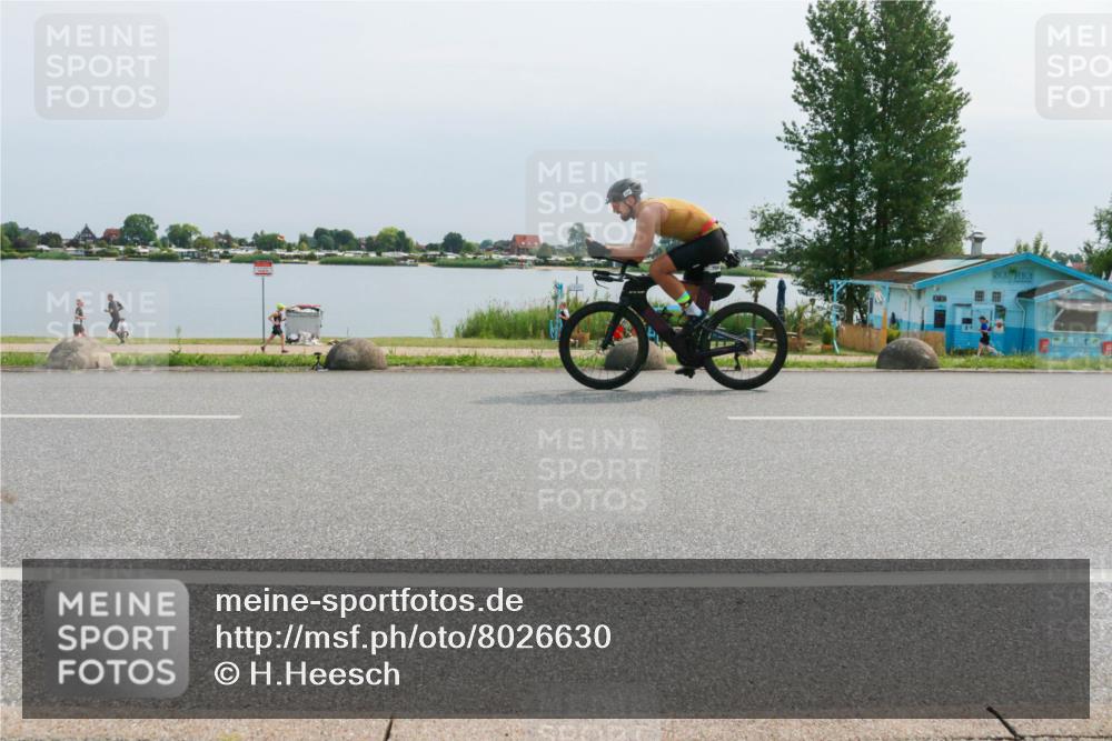 21.06.2025 - 27. Vierlanden-Triathlon H.Heesch http://msf.ph/oto/8026630 15.06.2025 11:18:54 Radfahren 745, 754, 832, 863 meine-sportfotos.de