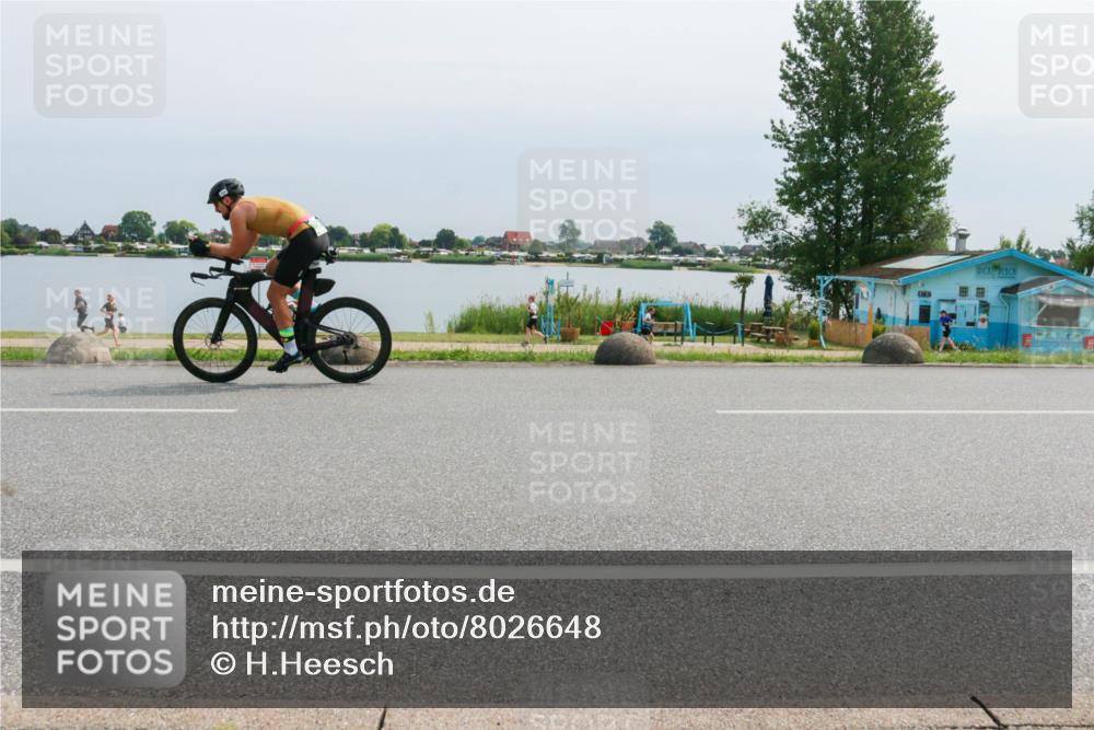 21.06.2025 - 27. Vierlanden-Triathlon H.Heesch http://msf.ph/oto/8026648 15.06.2025 11:18:54 Radfahren 745, 754, 832, 863 meine-sportfotos.de
