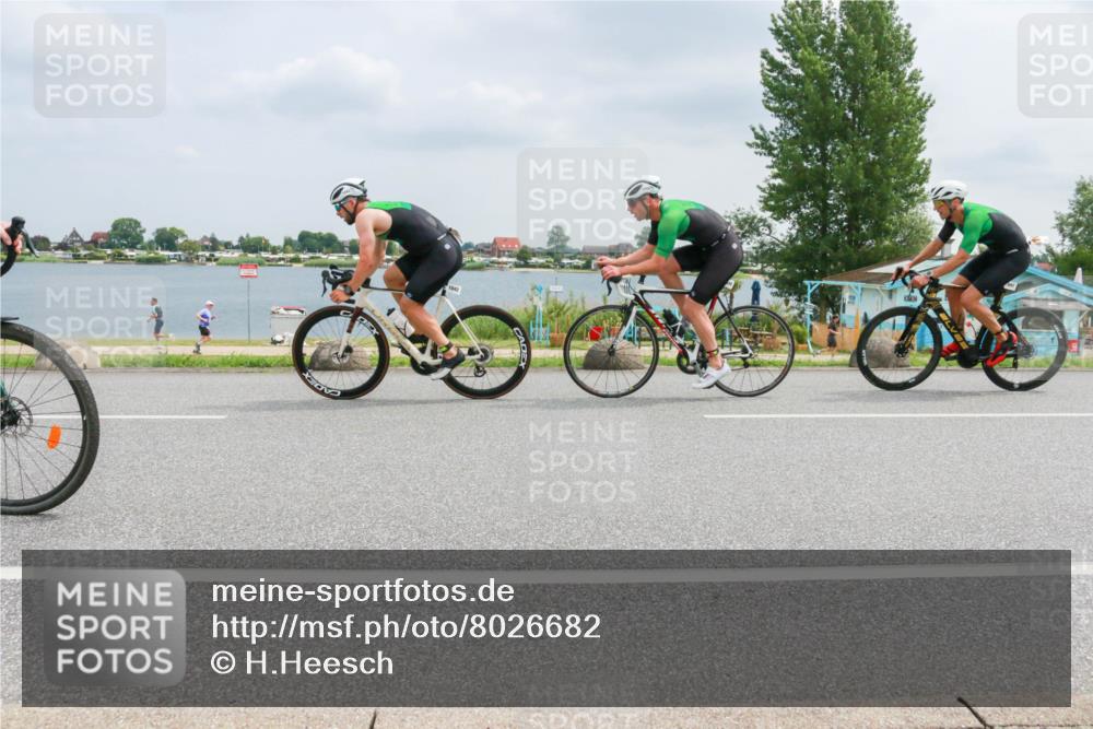 21.06.2025 - 27. Vierlanden-Triathlon H.Heesch http://msf.ph/oto/8026682 15.06.2025 12:14:53 Radfahren 812, 1039, 1040, 1042, 1043 meine-sportfotos.de