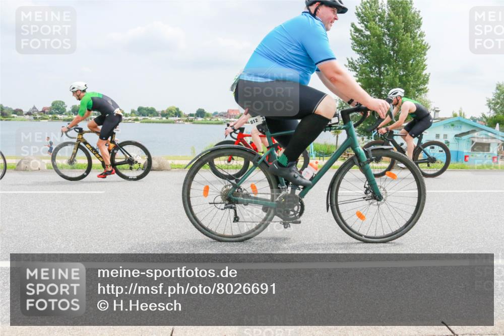 21.06.2025 - 27. Vierlanden-Triathlon H.Heesch http://msf.ph/oto/8026691 15.06.2025 12:14:53 Radfahren 812, 1039, 1040, 1042, 1043 meine-sportfotos.de