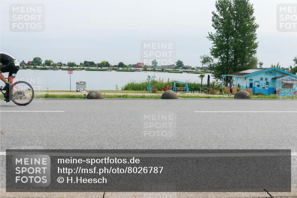 21.06.2025 - 27. Vierlanden-Triathlon H.Heesch http://msf.ph/oto/8026787 15.06.2025 11:19:29 Radfahren 172, 784, 786 meine-sportfotos.de