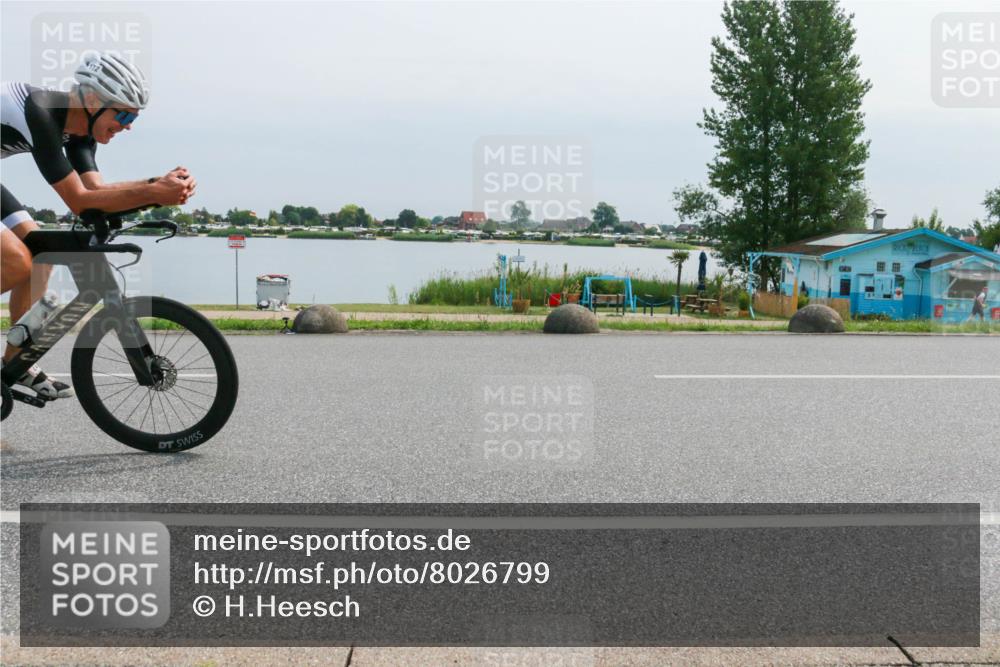 21.06.2025 - 27. Vierlanden-Triathlon H.Heesch http://msf.ph/oto/8026799 15.06.2025 11:19:31 Radfahren 172, 786 meine-sportfotos.de