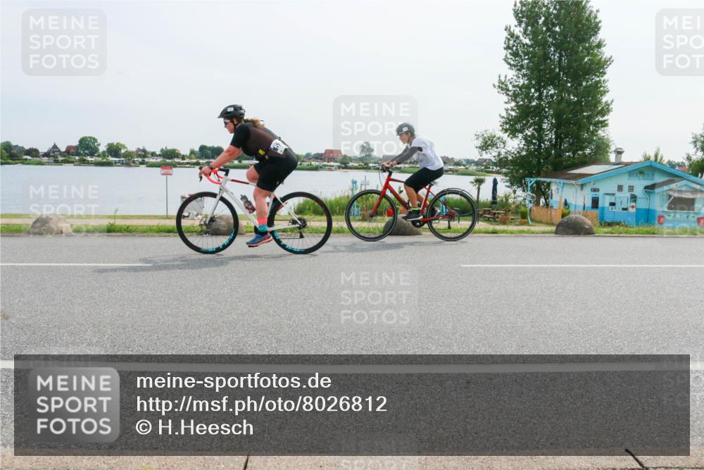 15.06.2025 - 27. Vierlanden-Triathlon H.Heesch http://msf.ph/oto/8026812 15.06.2025 10:27:46 Radfahren 75, 100, 505, 529, 552 meine-sportfotos.de