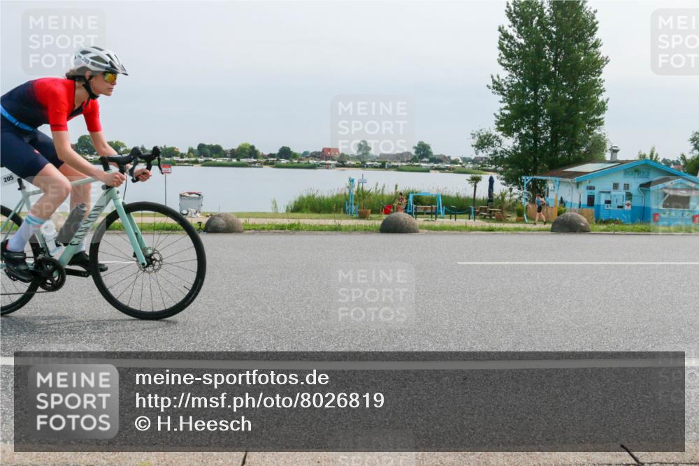 21.06.2025 - 27. Vierlanden-Triathlon H.Heesch http://msf.ph/oto/8026819 15.06.2025 11:19:40 Radfahren 205, 835 meine-sportfotos.de