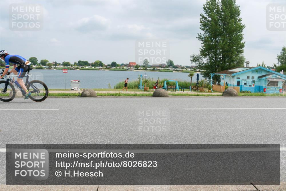 21.06.2025 - 27. Vierlanden-Triathlon H.Heesch http://msf.ph/oto/8026823 15.06.2025 12:15:29 Radfahren 688, 746, 924, 1044, 1045, 1046, 1047, 1048 meine-sportfotos.de