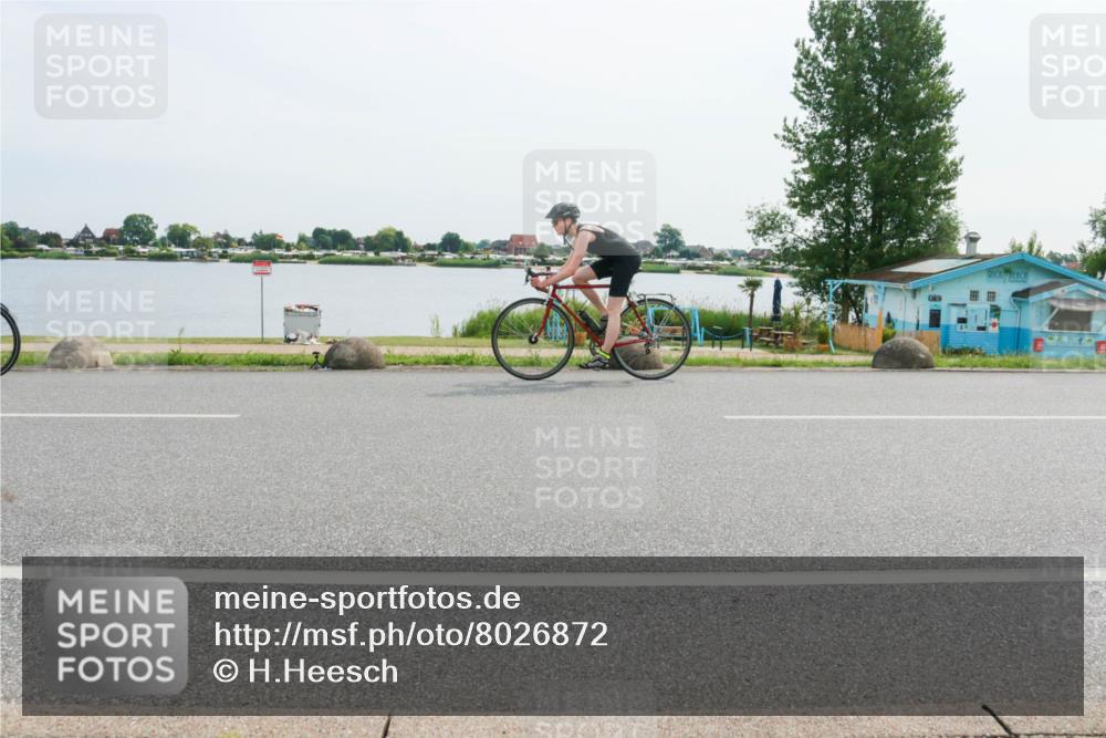 15.06.2025 - 27. Vierlanden-Triathlon H.Heesch http://msf.ph/oto/8026872 15.06.2025 10:27:47 Radfahren 49, 75, 100, 505, 529, 552 meine-sportfotos.de