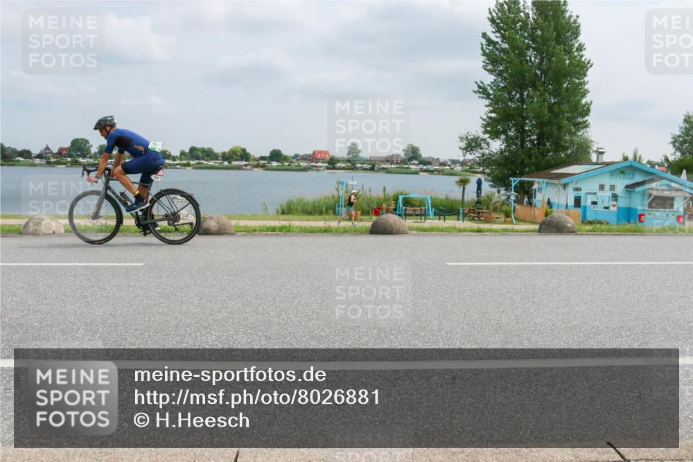 21.06.2025 - 27. Vierlanden-Triathlon H.Heesch http://msf.ph/oto/8026881 15.06.2025 12:16:41 Radfahren 838 meine-sportfotos.de
